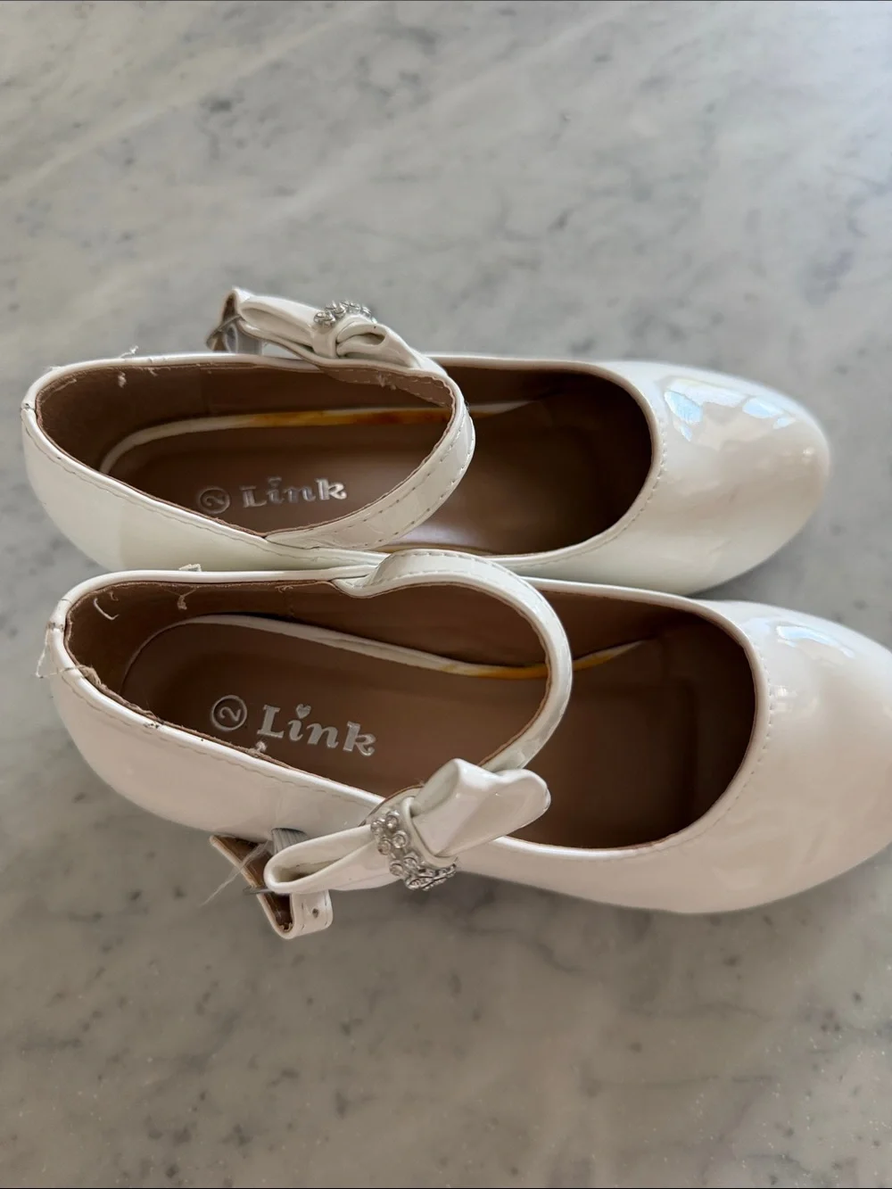 Link White Patent Girls Mary Jane Shoes with Bow Accent